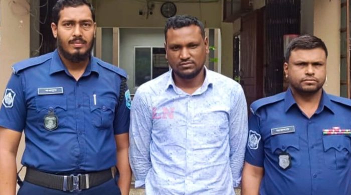 লালমনিরহাটের মাদক সম্রাট ২১টি মামলার পলাতক আসামী গ্রেপ্তার